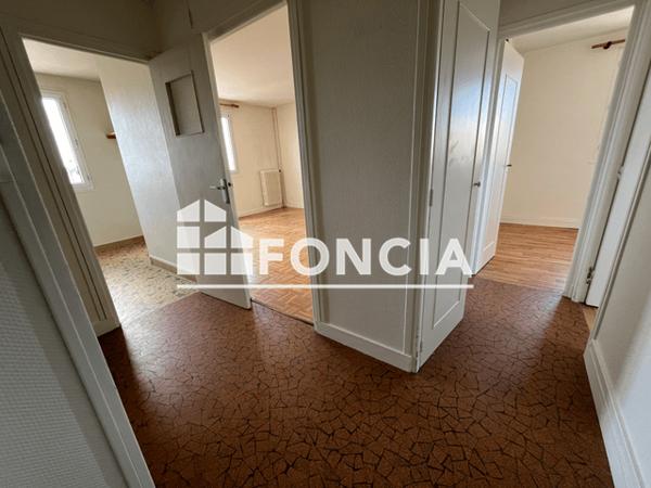 Location Appartement 3 pièces 52.52 m² - 12 RUE D'HERMANVILLE Caen 14000