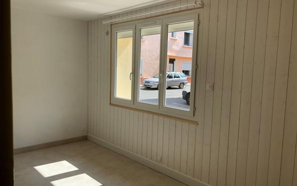 Immeuble à vendre    5 pièces •  Port-la-Nouvelle