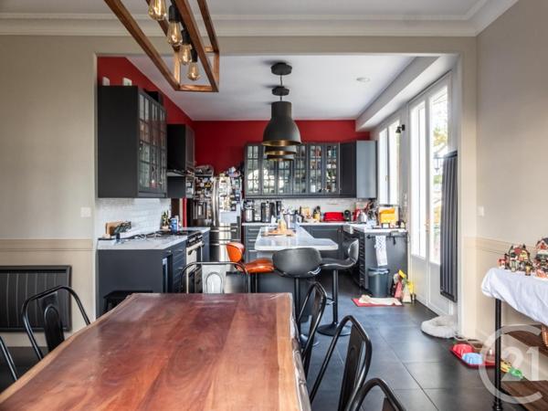 Maison à vendre  7 pièces - 394 m2 L HUISSERIE - 53