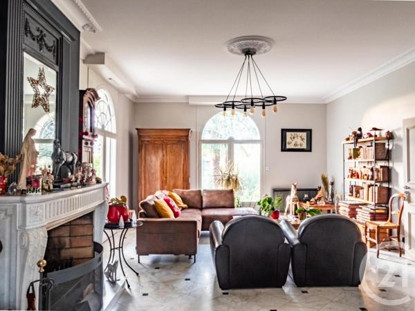 Maison à vendre  7 pièces - 394 m2 L HUISSERIE - 53