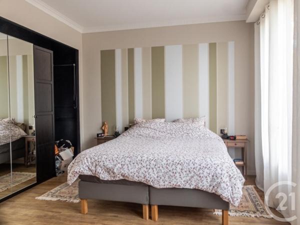 Maison à vendre  7 pièces - 394 m2 L HUISSERIE - 53