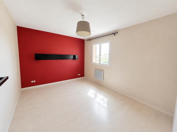 Maison
         4 pièces
        - 120 m² Bien prestige 447 000 € *