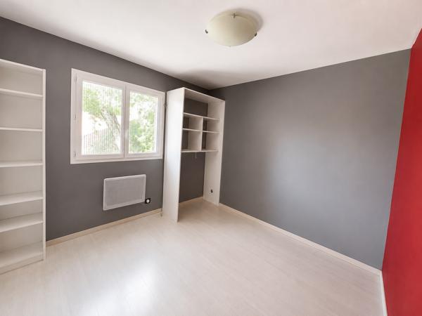 Maison
         4 pièces
        - 120 m² Bien prestige 447 000 € *