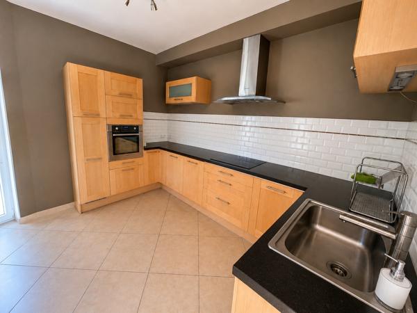 Maison
         4 pièces
        - 120 m² Bien prestige 447 000 € *
