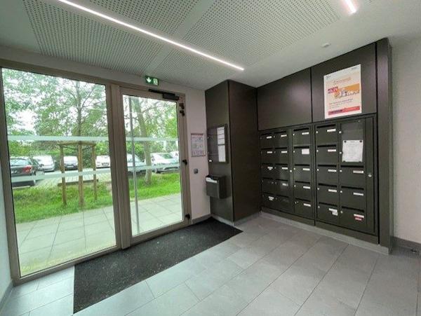JOLI T3 avec son grand balcon à l’ouest, à proximité du métr
