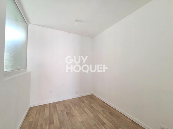 Local commercial à louer de 25 m² à Belleville en Beaujolais - Réf. 764