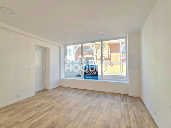 Local commercial à louer de 25 m² à Belleville en Beaujolais - Réf. 764