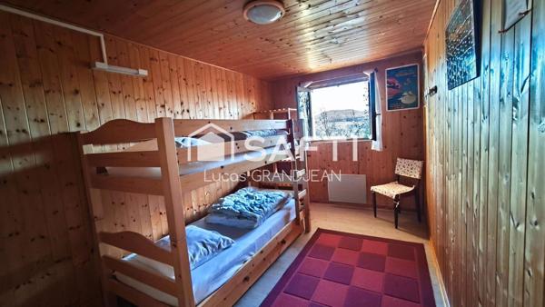 Chalet jurassien plein sud avec vue ouverte