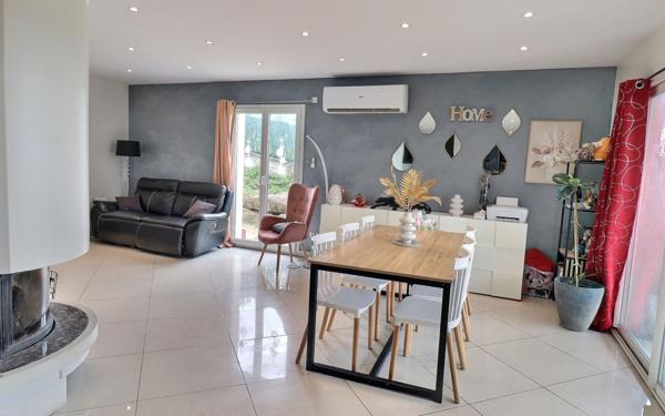 Maison à vendre    5 pièces • 131 m2 Vasselin