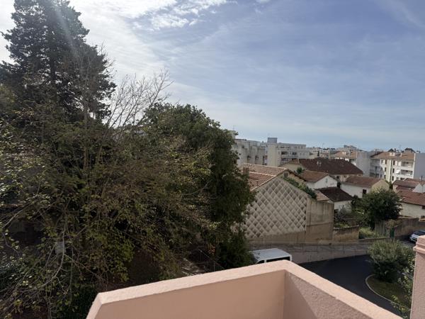 À vendre - Appartement, 4 pièces situé à Béziers (34500)
