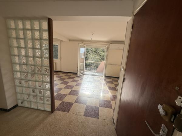À vendre - Appartement, 4 pièces situé à Béziers (34500)