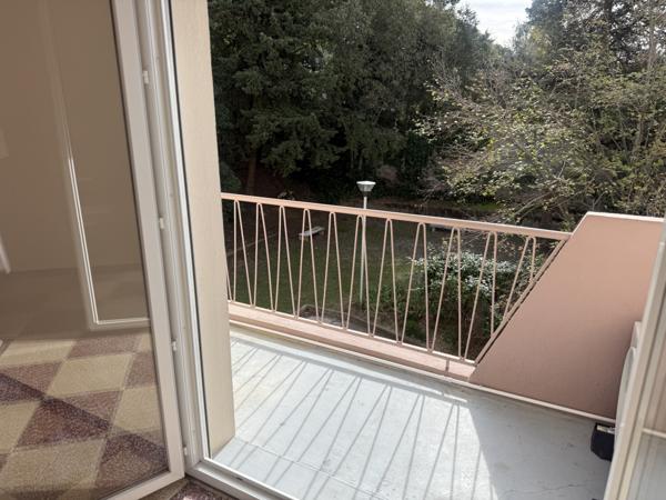 À vendre - Appartement, 4 pièces situé à Béziers (34500)