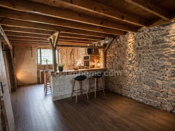 Grange transformée en habitation de 180 m2 habitable  à finir de rénover