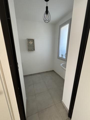 Maison à louer 1 150 € CC Bruguières 4 p 93 m² DPE C
