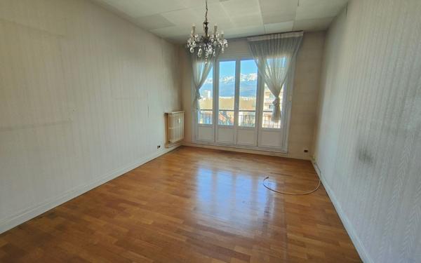 Appartement à vendre    2 pièces • 49 m2 Grenoble