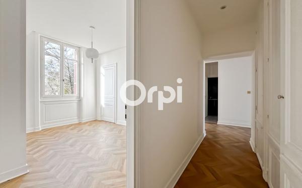 Appartement à vendre    3 pièces • 98,20 m2 Écully