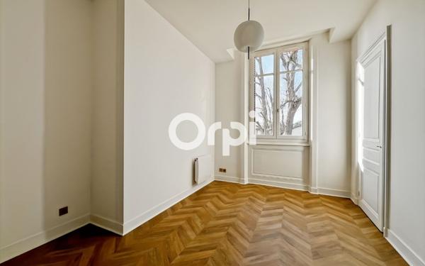 Appartement à vendre    3 pièces • 98,20 m2 Écully