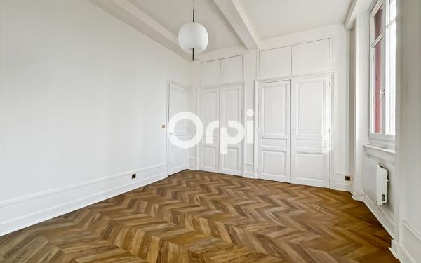 Appartement à vendre    3 pièces • 98,20 m2 Écully