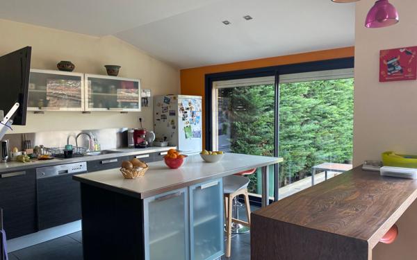 Maison à vendre    5 pièces •  Bordeaux