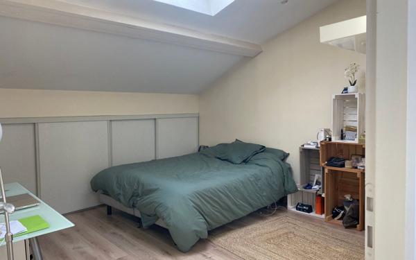 Maison à vendre    5 pièces •  Bordeaux