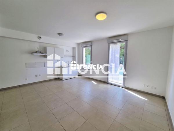 Location Studio 29.9 m² - 382 AVENUE DES ROUTES Toulon 83100