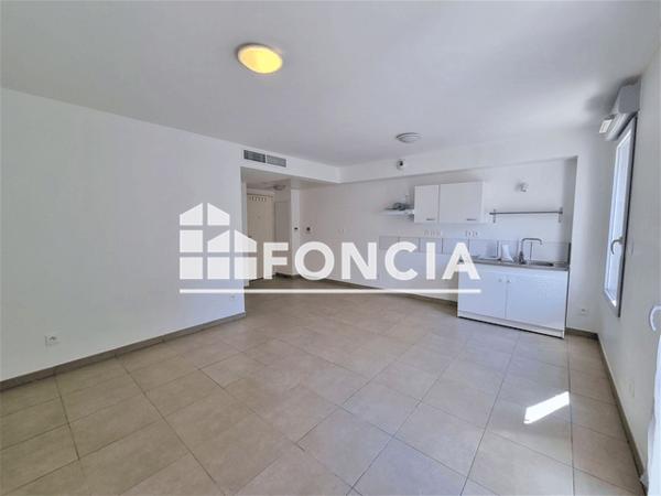 Location Studio 29.9 m² - 382 AVENUE DES ROUTES Toulon 83100