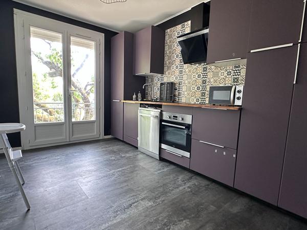 16400 LA COURONNE Immeuble de rapport ou maison familiale 240 m2 - 4 logements à La Couronne