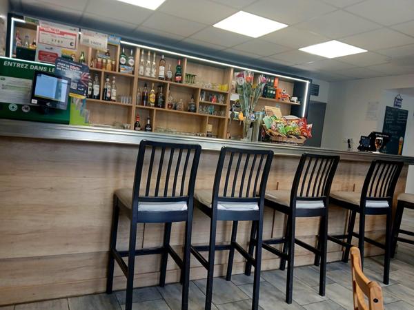 Opportunité rare - Commerce multi-activités