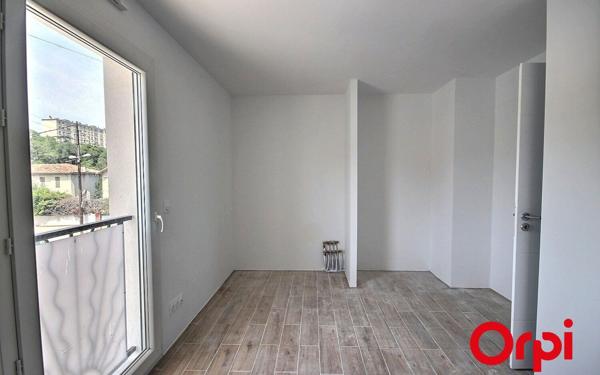 Maison à vendre    4 pièces • 102 m2 Marseille 13