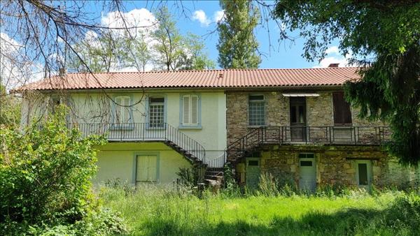 Maison à vendre |  Decazeville |  12 pièces | 260 m²