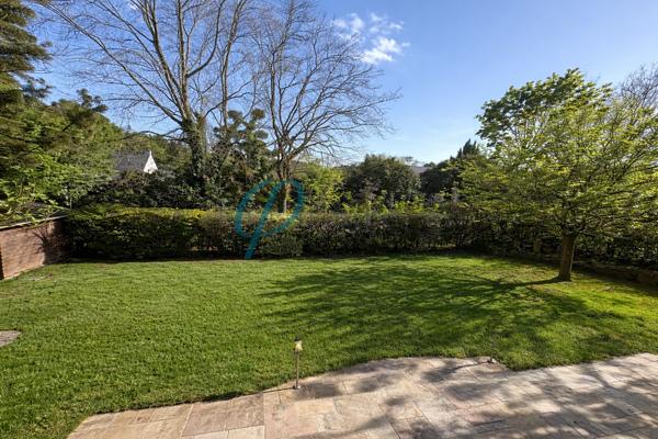 Maison de 192 m², chaleureuse avec 5 chambres et superbe jardin arboré sur Nort sur Erdre en classe C.