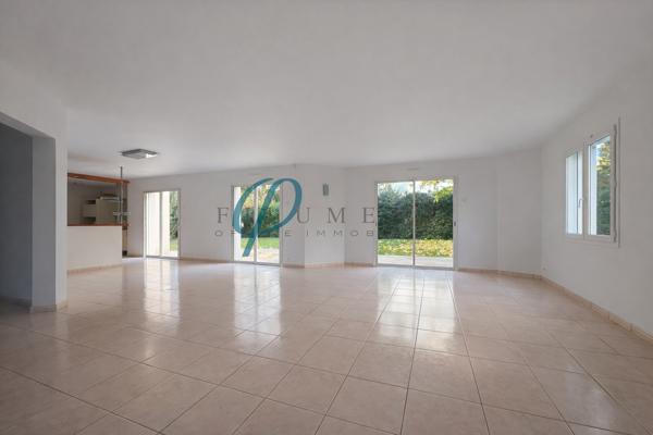 Maison de 192 m², chaleureuse avec 5 chambres et superbe jardin arboré sur Nort sur Erdre en classe C.