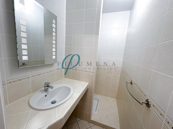 Maison de 192 m², chaleureuse avec 5 chambres et superbe jardin arboré sur Nort sur Erdre en classe C.