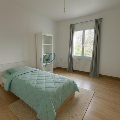 Maison de 192 m², chaleureuse avec 5 chambres et superbe jardin arboré sur Nort sur Erdre en classe C.