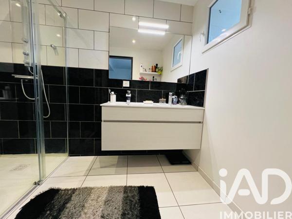 Maison à vendre 9 pièces 250 m² Pont-Saint-Martin