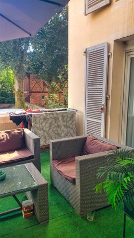 Gérardmer (88400) Gérardmer, Vosges. Centre ville. Appartement F4 entièrement rénové. Grenier aménageable. terrasse, cave, garag