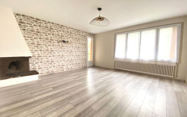 Appartement à vendre    3 pièces •  Aubergenville