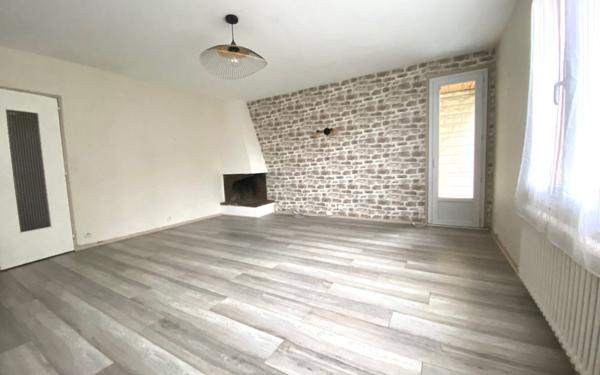 Appartement à vendre    3 pièces •  Aubergenville