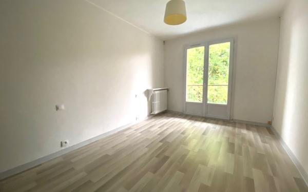 Appartement à vendre    3 pièces •  Aubergenville