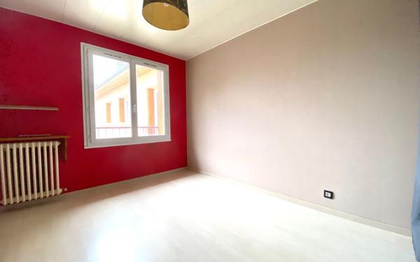 Appartement à vendre    3 pièces •  Aubergenville