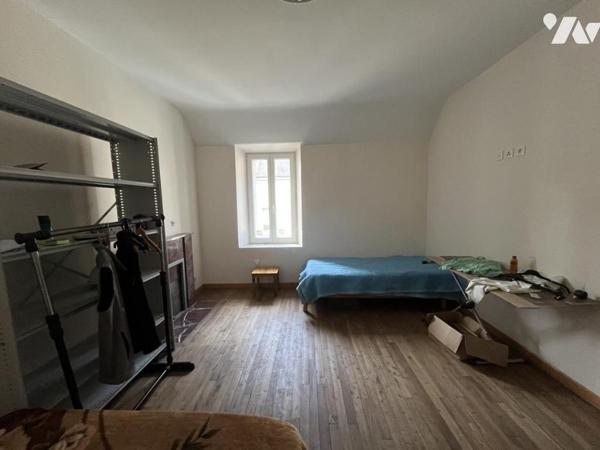 VENDS IMMEUBLE QUINTIN