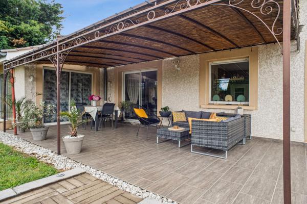 Villa 8 pièces avec piscine