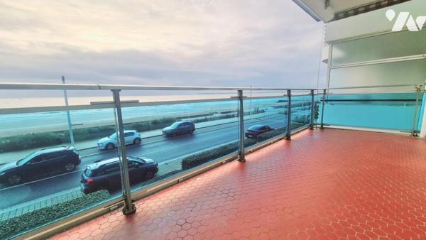 Appartement vue Mer / 2ch + bureau / 2 parkings + cave