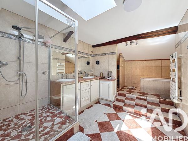 Maison à vendre 7 pièces 255 m² Montluel