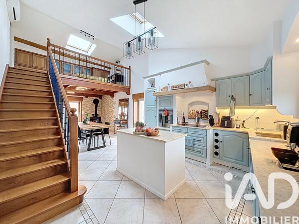 Maison à vendre 7 pièces 255 m² Montluel