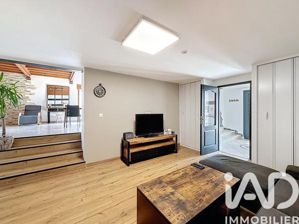 Maison à vendre 7 pièces 255 m² Montluel
