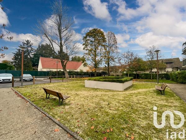 Appartement 2 pièces de 52 m² à Lamorlaye (60260)