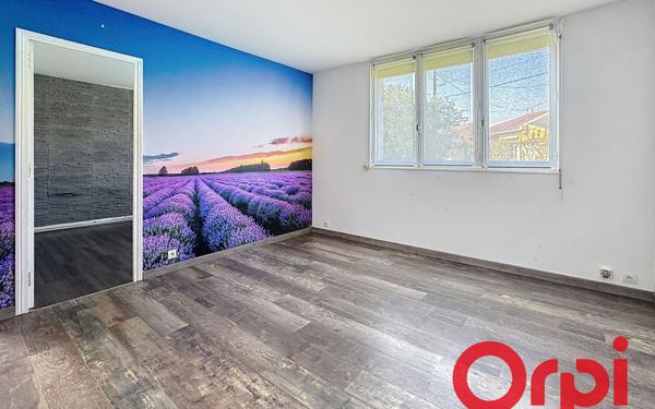 Appartement à vendre    3 pièces • 50 m2 Pierre-Bénite