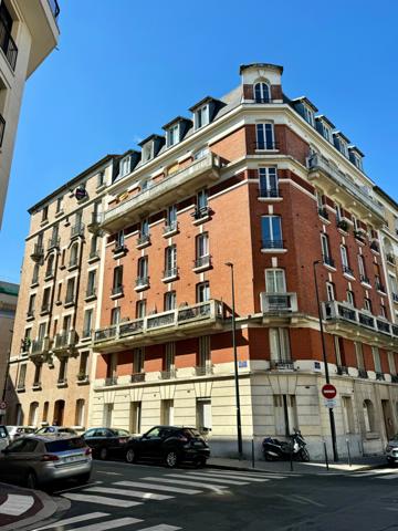 Clichy (92110) Studio Clichy La Garenne centre ville