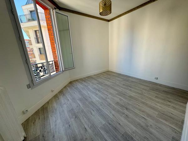 Clichy (92110) Studio Clichy La Garenne centre ville